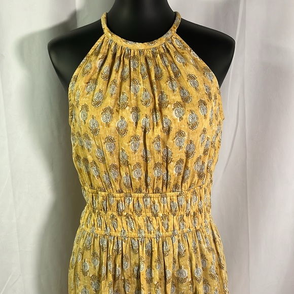 Maijin Yellow Metallic Gold Floral Print Sleeveless Smocked Waist Midi Dress - Picture 4 of 16